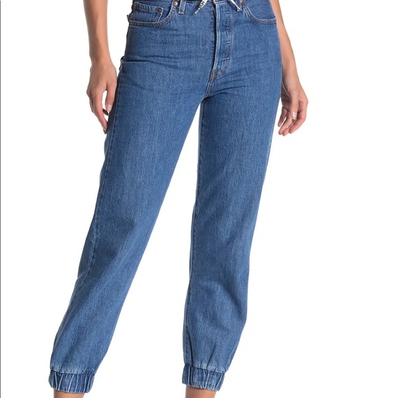 Levi’s Joggers - Picture 2 of 2